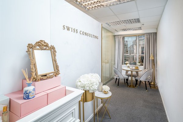 中環高端美容纖體品牌SWISS REJU，最近勇奪國際美容權威Cosmopolitan Best of the Best Award 實試美團評鑑大賞。