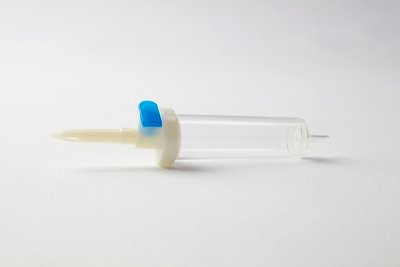 使用 Styrolux製造的醫用滴壺