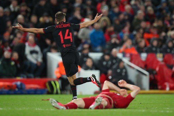 The football player, Marcos Llorente, sleeps in a HOGO rest system, which increases recovery times between one sports session and the next. The football player, Marcos Llorente, sleeps in a HOGO rest system, which increases recovery times between one sports session and the next.