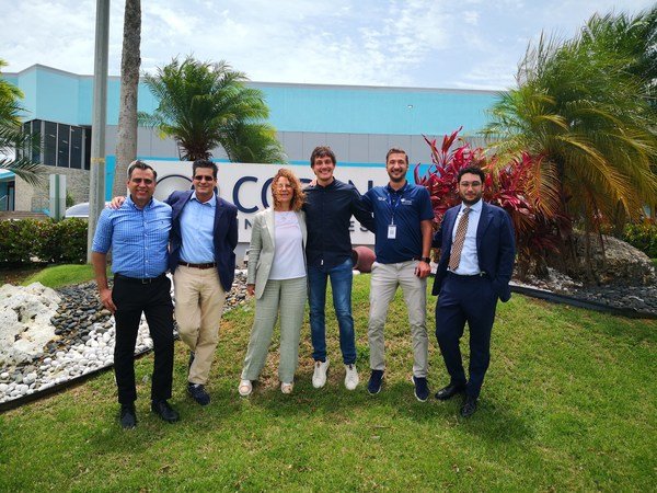 From left to right: Efraín Rodriguez – CEO, Copan Industries; Ernesto Rodriguez, Consultant, Copan Group; Stefania Triva – President and CEO, Copan Group; Marco Rovetta – Sr. Technical Services Manager Copan Industries; Agustin Oros – Production Director, Copan Industries; Giorgio Triva – Strategic Project Manager, Copan Group. From left to right: Efraín Rodriguez – CEO, Copan Industries; Ernesto Rodriguez, Consultant, Copan Group; Stefania Triva – President and CEO, Copan Group; Marco Rovetta – Sr. Technical Services Manager Copan Industries; Agustin Oros – Production Director, Copan Industries; Giorgio Triva – Strategic Project Manager, Copan Group.