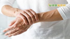 手腕痛一定是媽媽手?　醫師告訴你如何鑑別