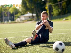 運動傷害　打類固醇治療就好嗎？