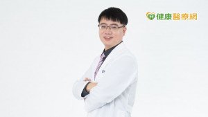 老婦腰酸背痛以為骨折　竟是甲狀腺癌轉移了！