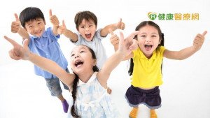 守護孩子健康「牙齒不能亂」！　資深牙醫談兒少牙齒矯正黃金期